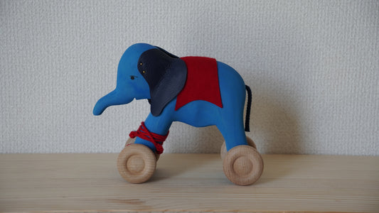 grimms ゾウのプルトーイ